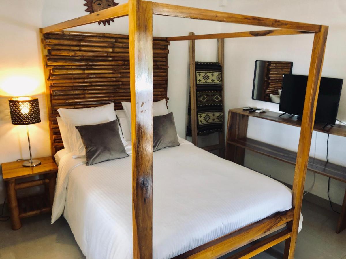 Nautilus Lodge Puerto Lopez Luaran gambar